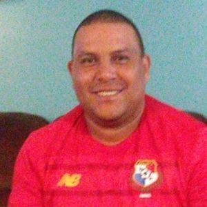 Meet your Posher, Algis